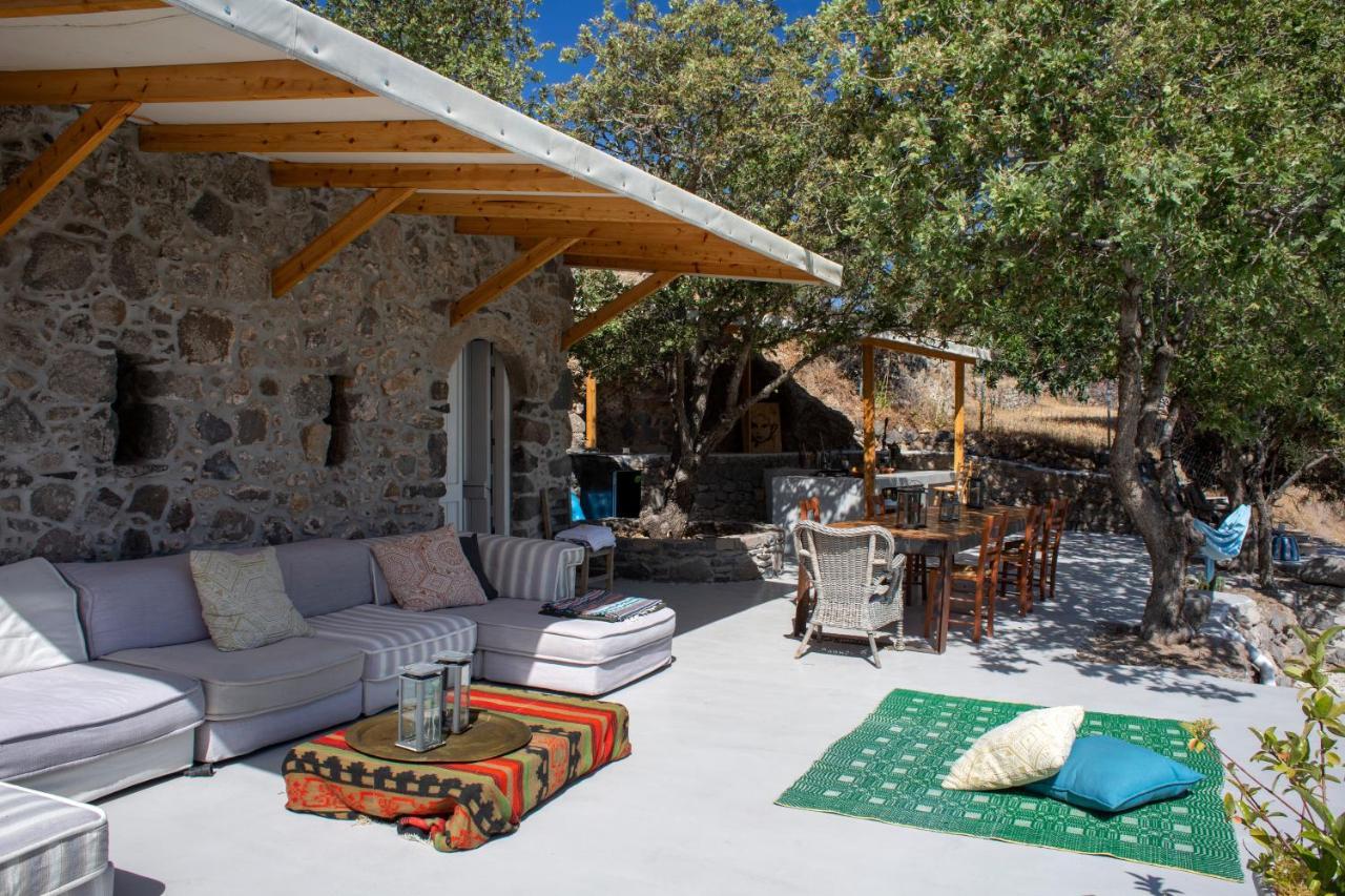 My Old Stone House In A 2 000 Sqm Private Garden With Fab Glamping Tent Mandrákion Exterior foto